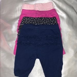 Carter’s 4-pack Pants (Newborn)
